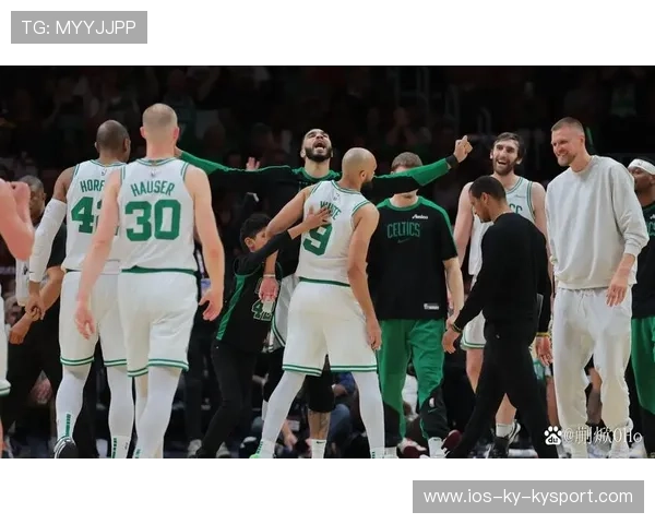 _凯尔特人稳步前行，领跑联盟_，凯尔特人报团