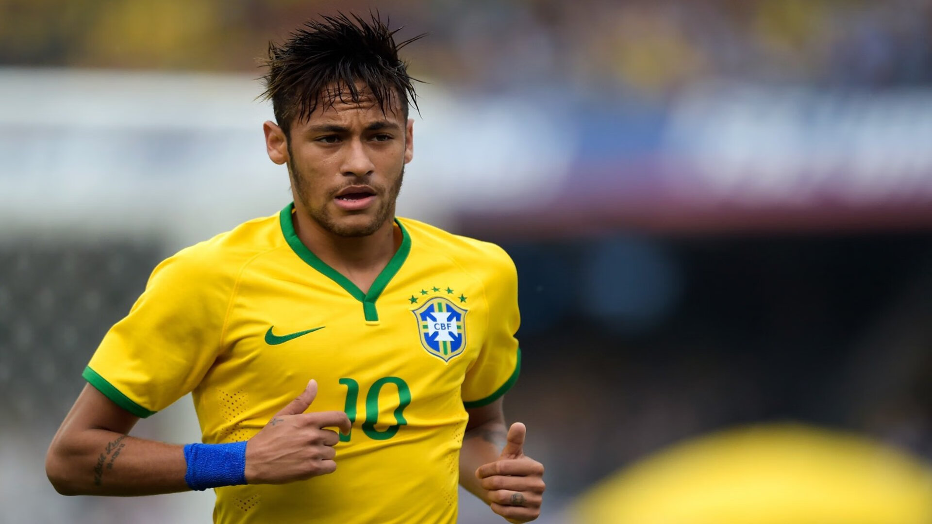 南非水球女将精准传球制胜，南非女子水球队